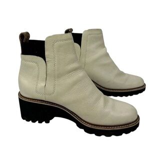 Dolce Vita ivory leather Huey H2O boots. Waterproof w/ lug heels. Sz 10